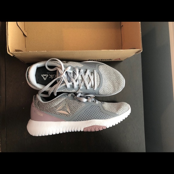 Reebok running shoes - Picture 2 of 5